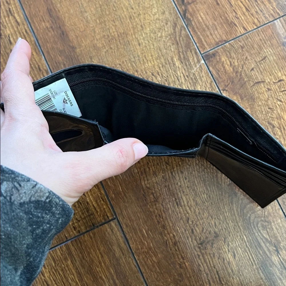 Dockers Black Leather Card Holder
